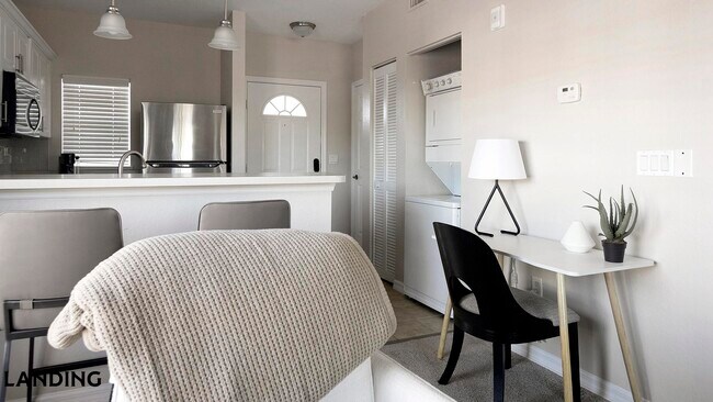 Foto del edificio - 3695 Island Club Dr