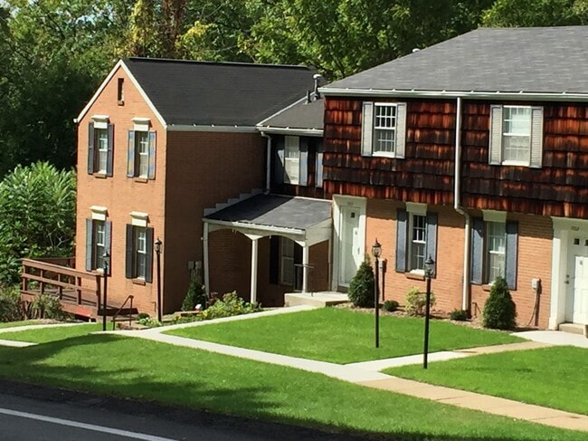 Building Photo - 17018 Burchfield Rd