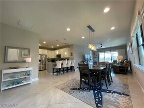 Building Photo - 7627 Jacaranda Ln