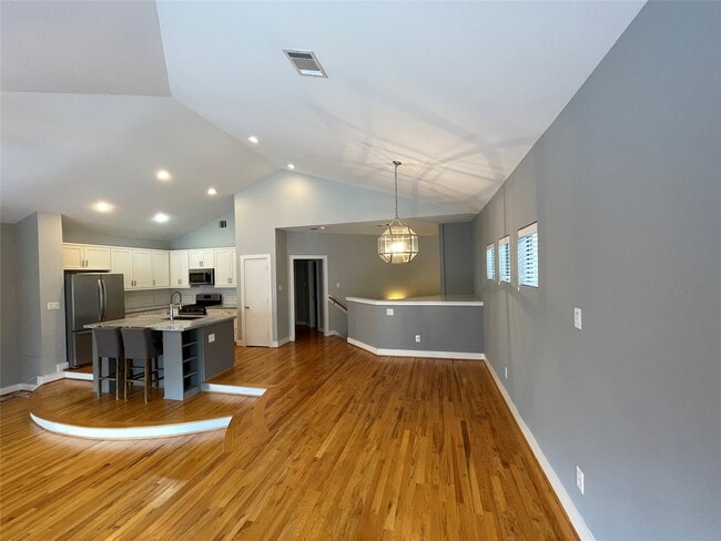 Building Photo - 9822 Samantha Suzanne Ct