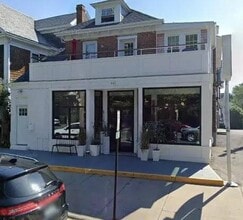 Building Photo - 445 Broadway