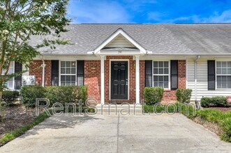 Building Photo - 330 Beech Ln