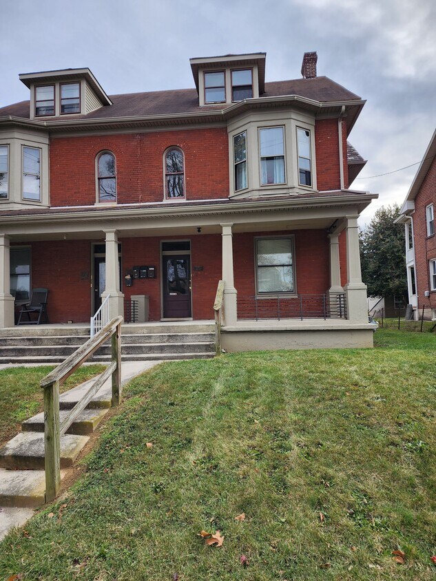 319 Stock St Unit A, Hanover, PA 17331 Apartments in Hanover, PA