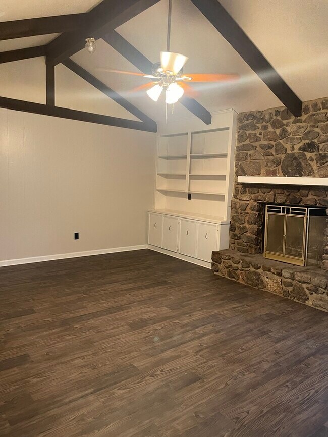 Building Photo - 1216 Green Mountain Dr. Little Rock AR 72211