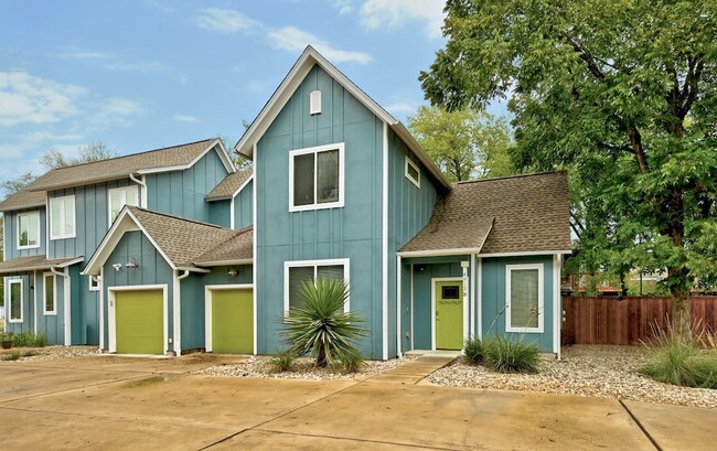 Building Photo - 4913 Sunset Trail