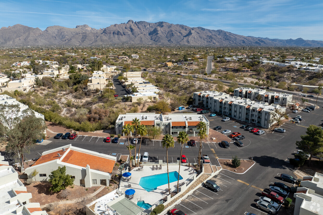 Primary Photo - Valley View Apartments