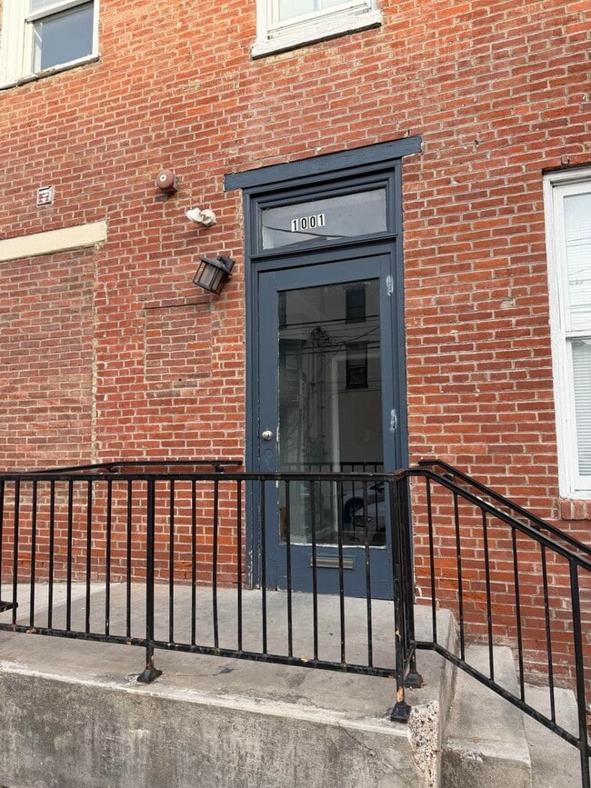 Building Photo - 1001 N 3rd St