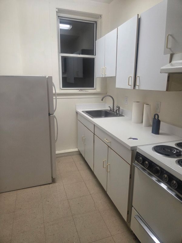 Foto del edificio - 817 Ringwood Ave