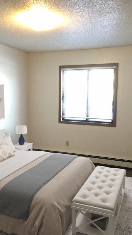 Building Photo - 1401 14th St E