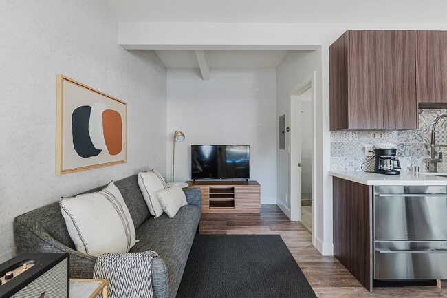 Building Photo - 715 Everett Ave