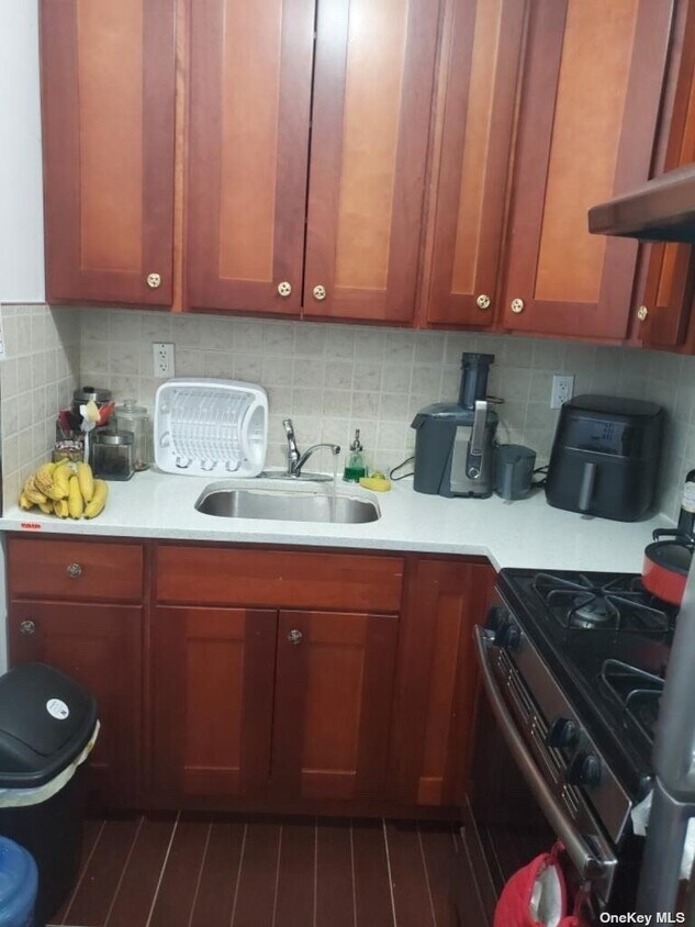 Foto principal - 105-5 Northern Blvd