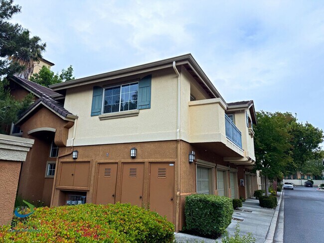 Foto del edificio - $3195 - Beautiful 2 Bd/2Bath Townhouse in the Palmia Community near Hwy 85 and Cottle!