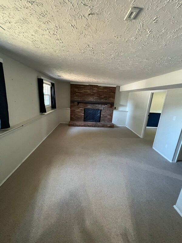 Foto del edificio - 2931 Ashdown Forest Dr