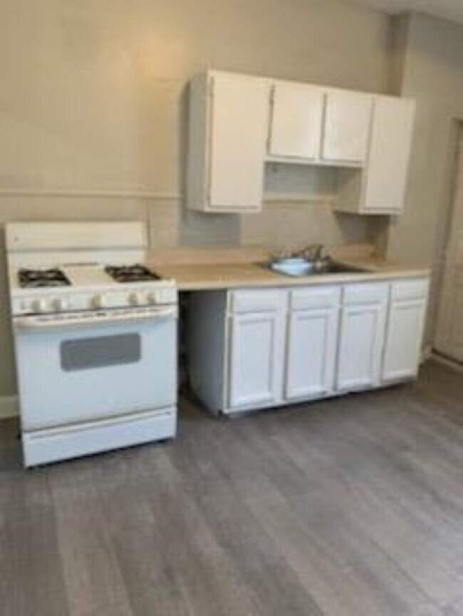 Building Photo - 1806 Laurens St