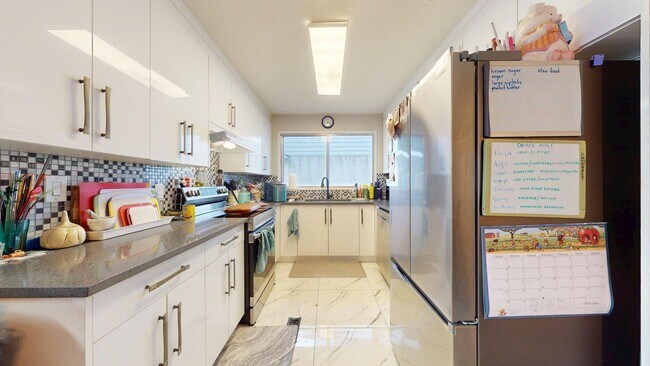 Photo du bâtiment - 1436 62 St NW