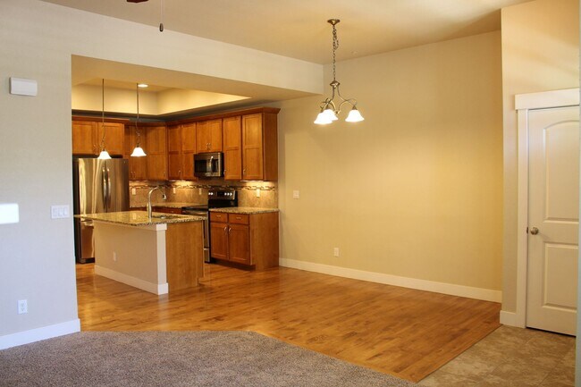 Foto del edificio - Modern Chic 2 Bedroom Condo