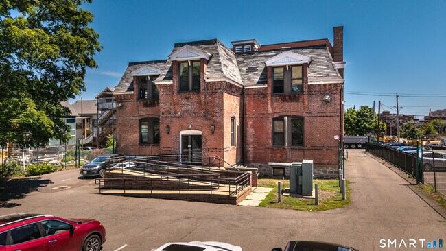 Foto del edificio - 325 Myrtle Ave