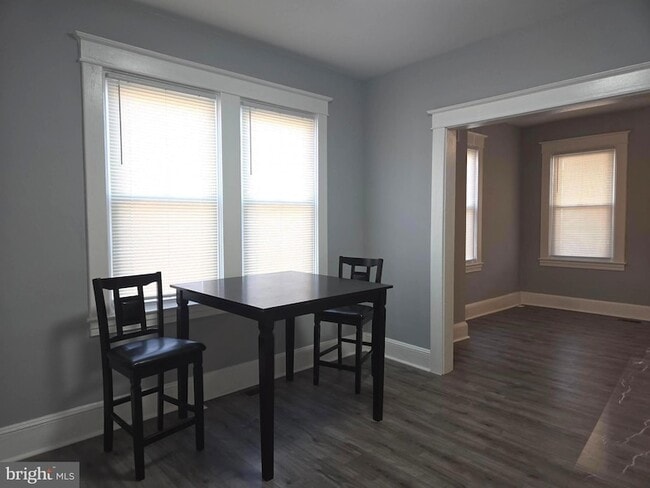 Foto del edificio - 2909 Markley Ave