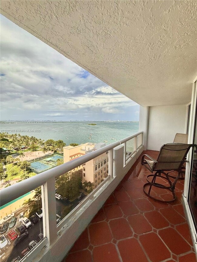 Building Photo - 1717 N Bayshore Dr