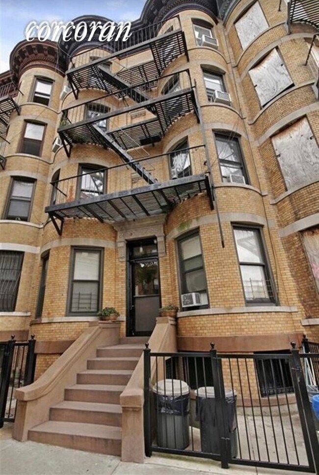 Building Photo - 344 14th St