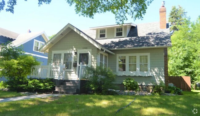 Building Photo - 1200 Cottonwood St