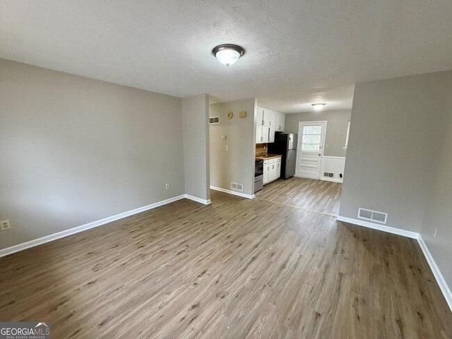 Building Photo - 816 Jesters Lake Dr