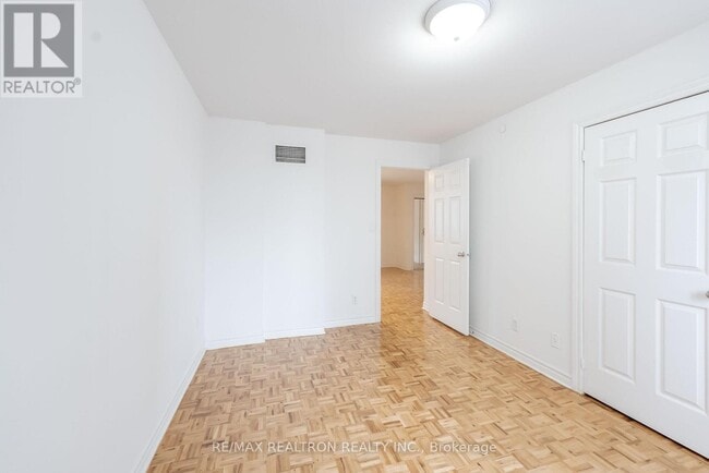 Photo du bâtiment - 1407 Dupont St