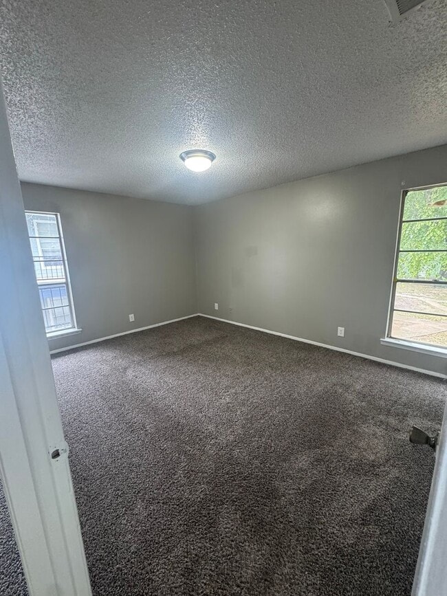 Foto del edificio - 2407 E 55th Pl