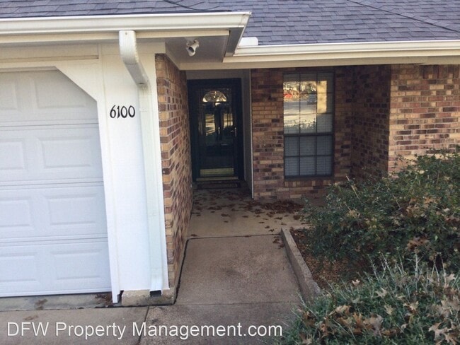 Foto del edificio - 3 br, 2 bath House - 6100 Paradise Dr