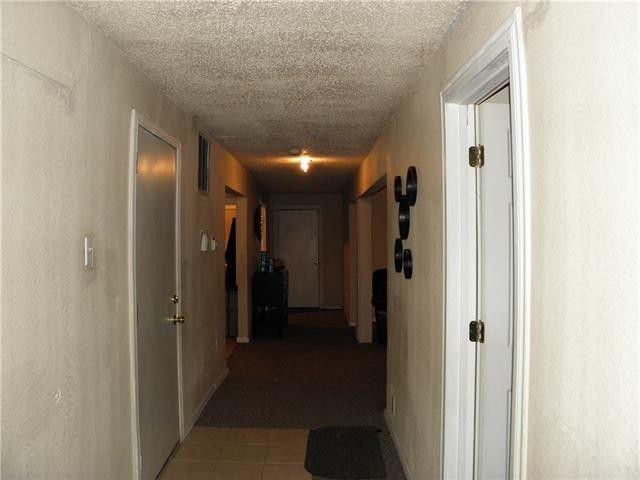 Building Photo - 620 S Charles St