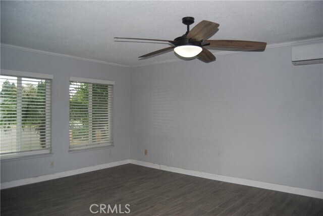 Foto del edificio - 2544 S Garfield Pl