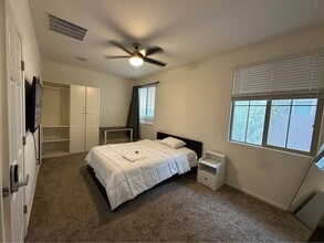 Building Photo - 3851 E Balsam Dr