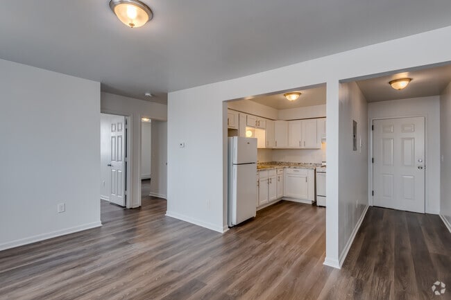 2HAB, 1BA - 850SF - Johnson Legacy Apartments