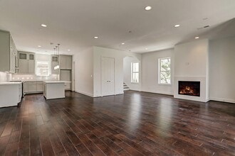 Building Photo - 1402 Eberhard St