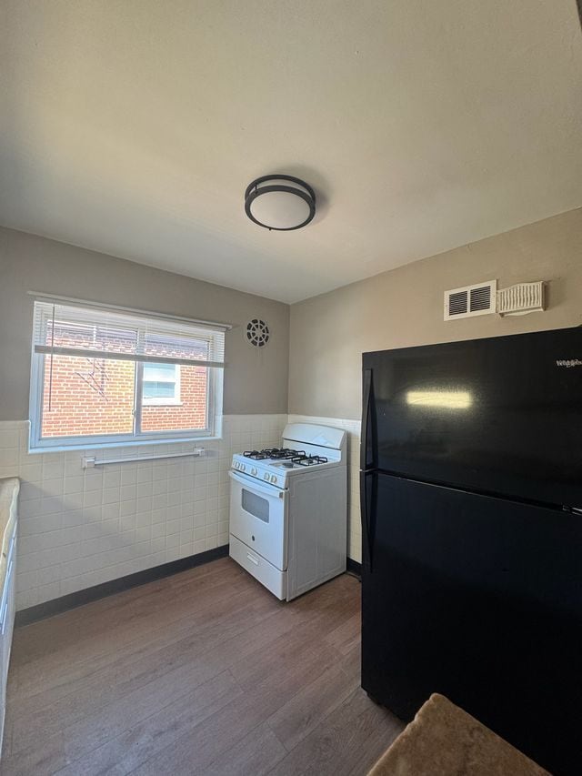 Foto del edificio - 1665 Anita Pl