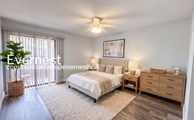 Foto del edificio - 2 Bed/2 Bath Condo with Modern Amenities / Available Now!