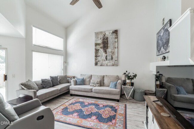 Building Photo - 6022 Paseo Encantada