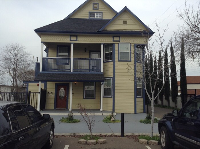 Foto principal - 8397 Jackson Rd