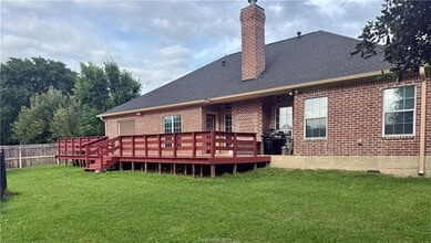 Building Photo - 4414 Woodland Ridge Dr