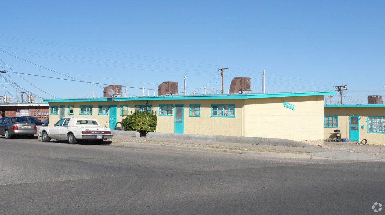 Primary Photo - 3901 Fillmore Ave