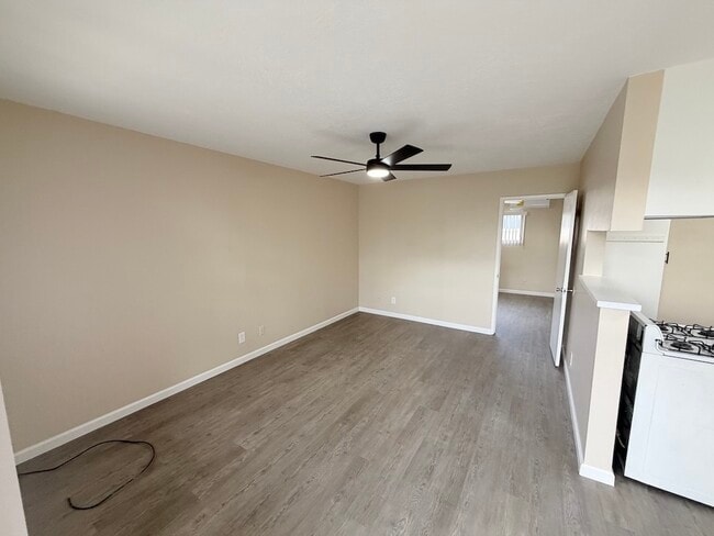 Building Photo - 414 N San Gabriel Ave