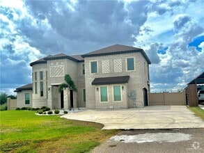 Building Photo - 1329 N Cesar Chavez Rd