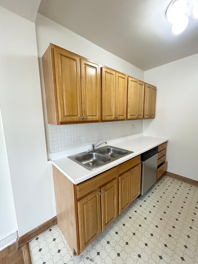 Foto del edificio - 1263 W Pratt Blvd