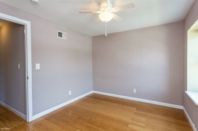 Foto del edificio - 4 br, 2 bath Triplex - 1745 WILLINGTON ST ...