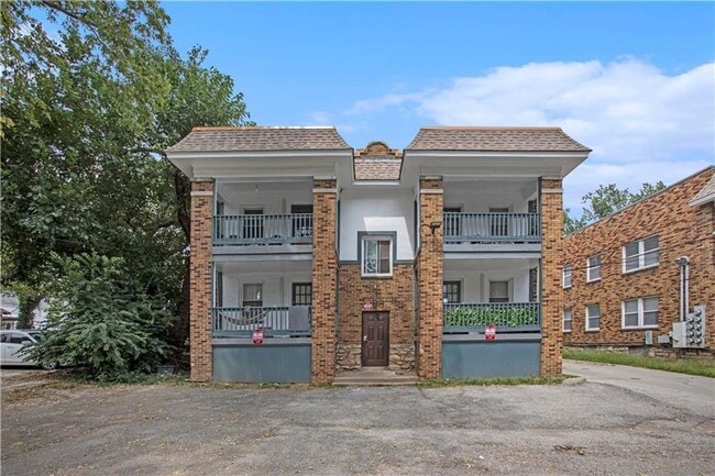 Building Photo - 2729 Campbell