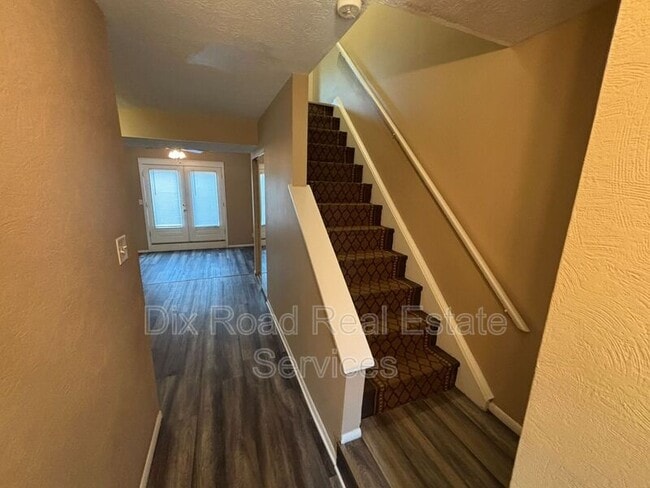 Building Photo - 1415 Villa Ct