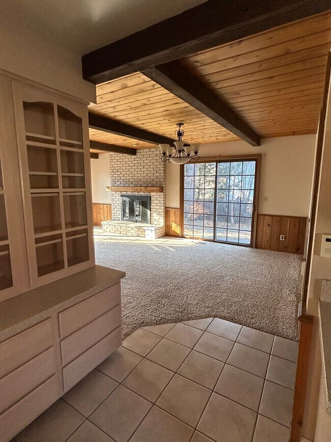 Foto del edificio - Spacious Gregory Hills Home | 4,000 SF • 4 Bed • 3.5 Bath • Fenced Yard