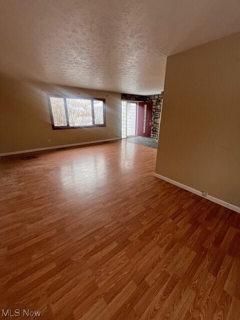 Foto del edificio - 6580 Forest Glen Ave