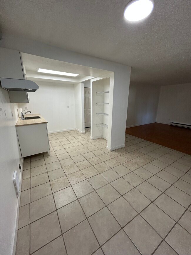 Foto del edificio - 4401 Saratoga Pl NE