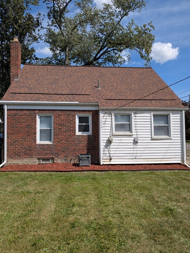 Building Photo - 960 Arlington St